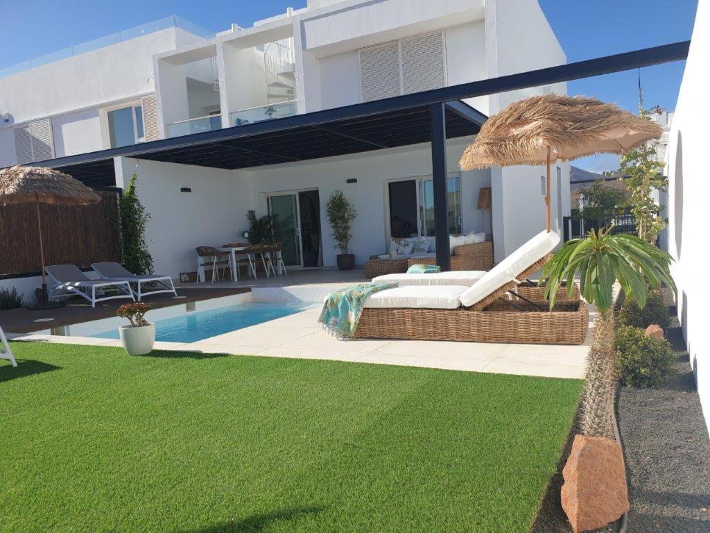 Serena Holiday Homes By Livvo Playa Blanca  Extérieur photo