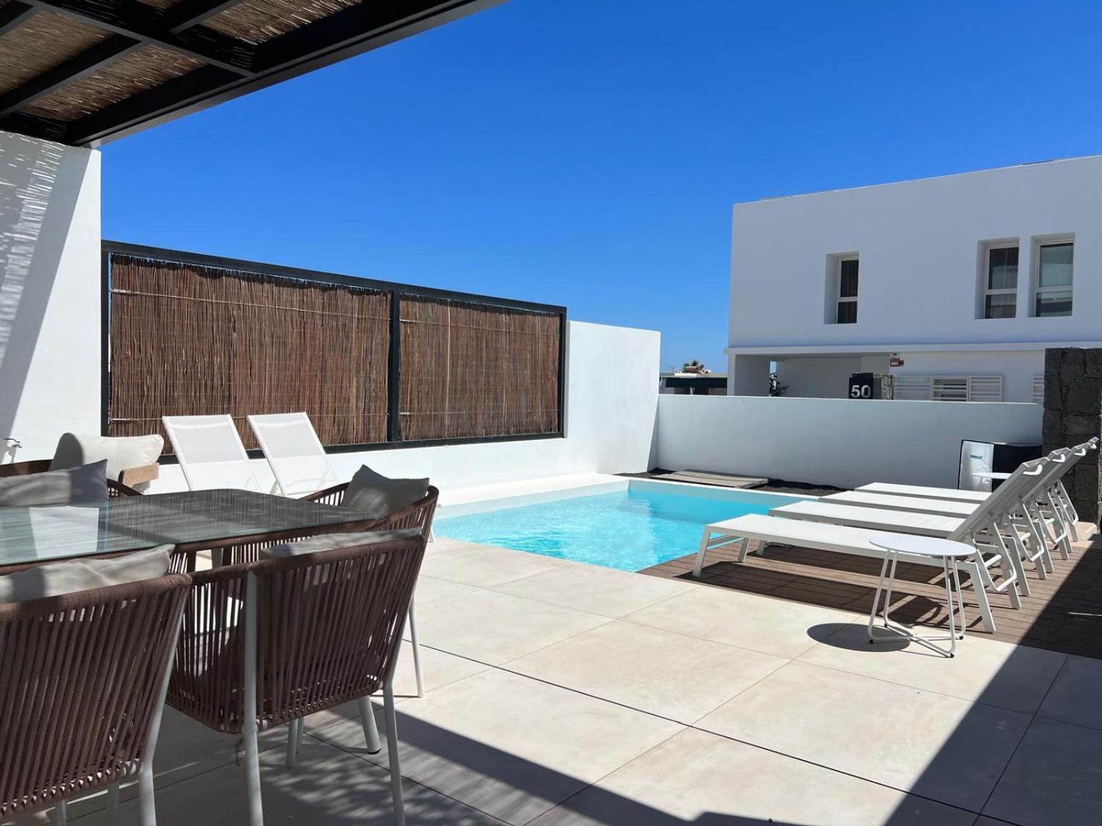 Serena Holiday Homes By Livvo Playa Blanca  Extérieur photo