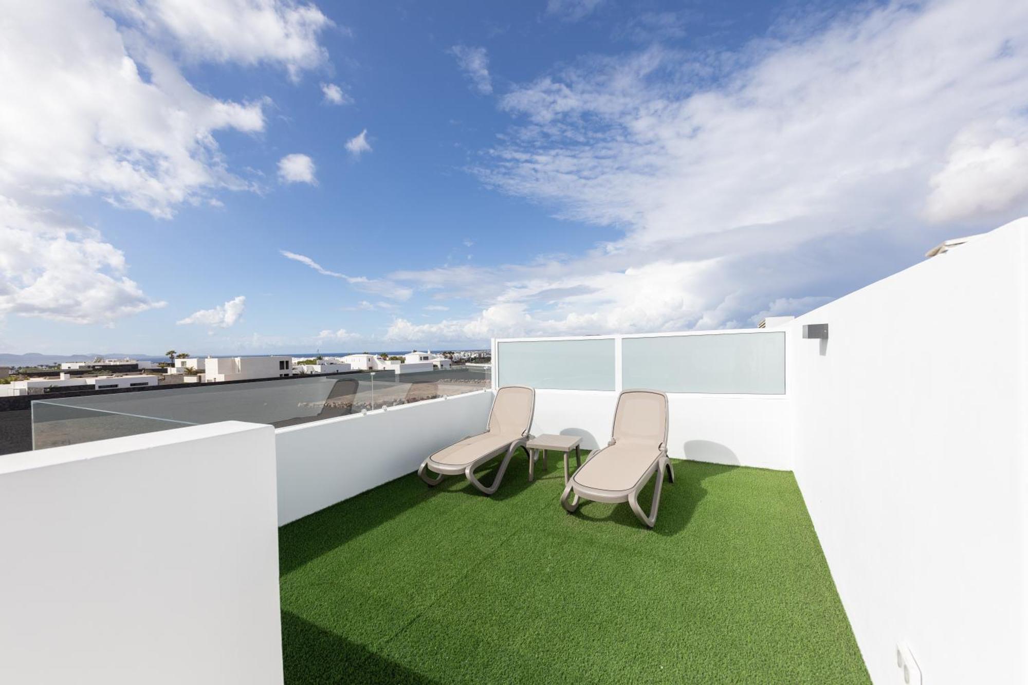 Serena Holiday Homes By Livvo Playa Blanca  Extérieur photo