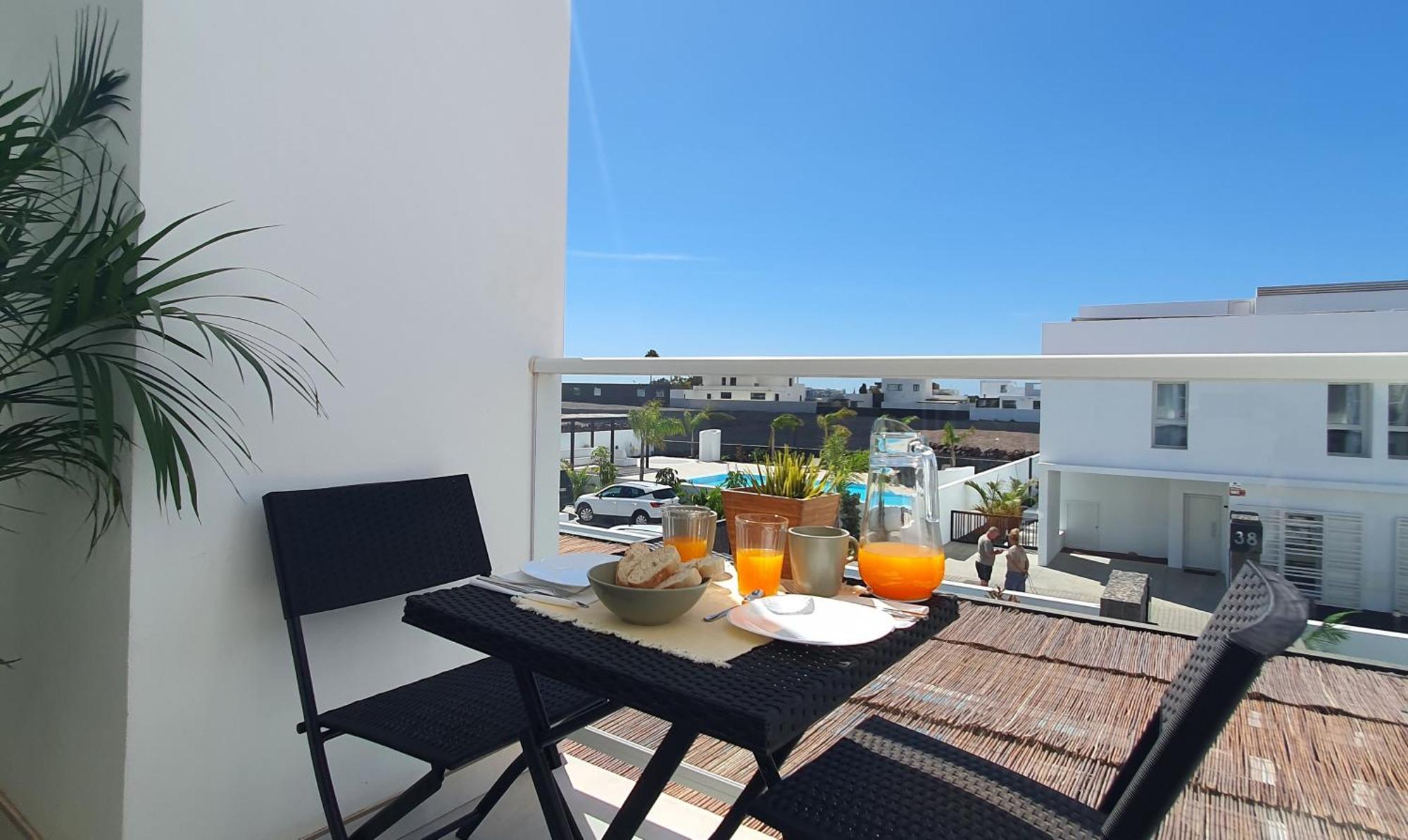 Serena Holiday Homes By Livvo Playa Blanca  Extérieur photo