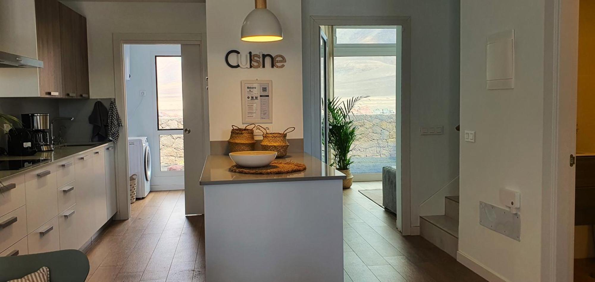 Serena Holiday Homes By Livvo Playa Blanca  Extérieur photo