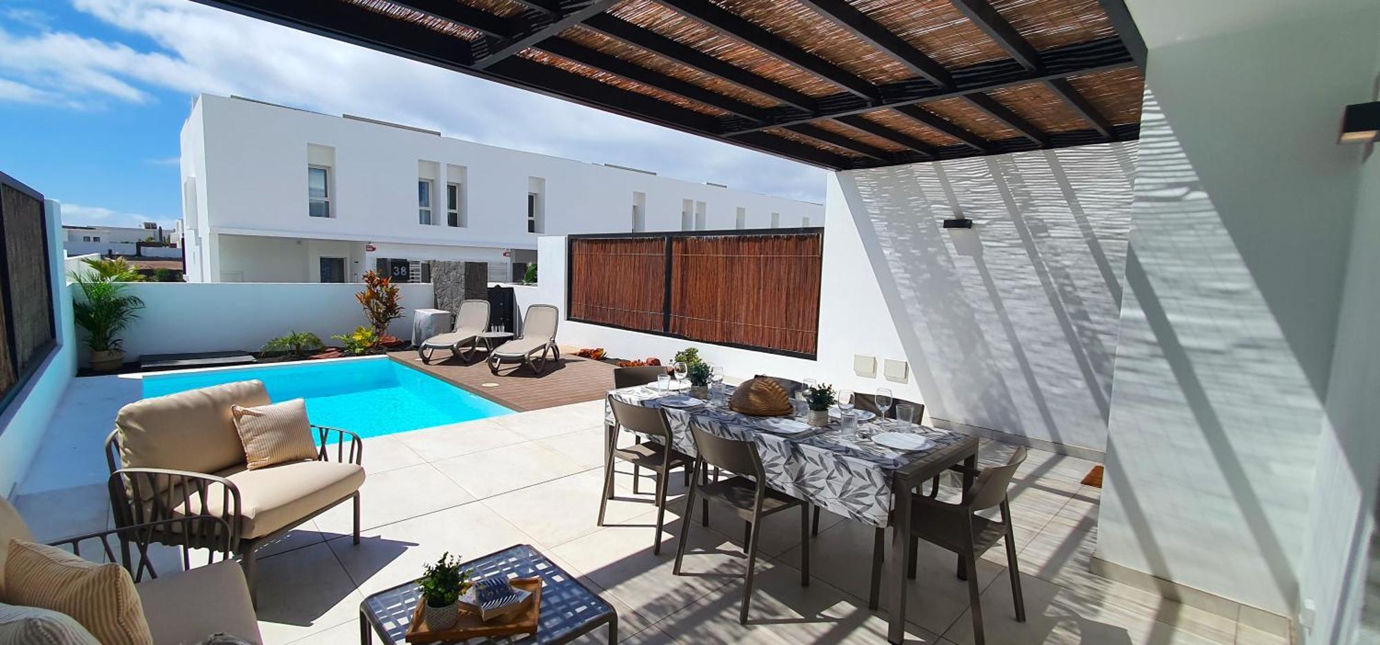 Serena Holiday Homes By Livvo Playa Blanca  Extérieur photo