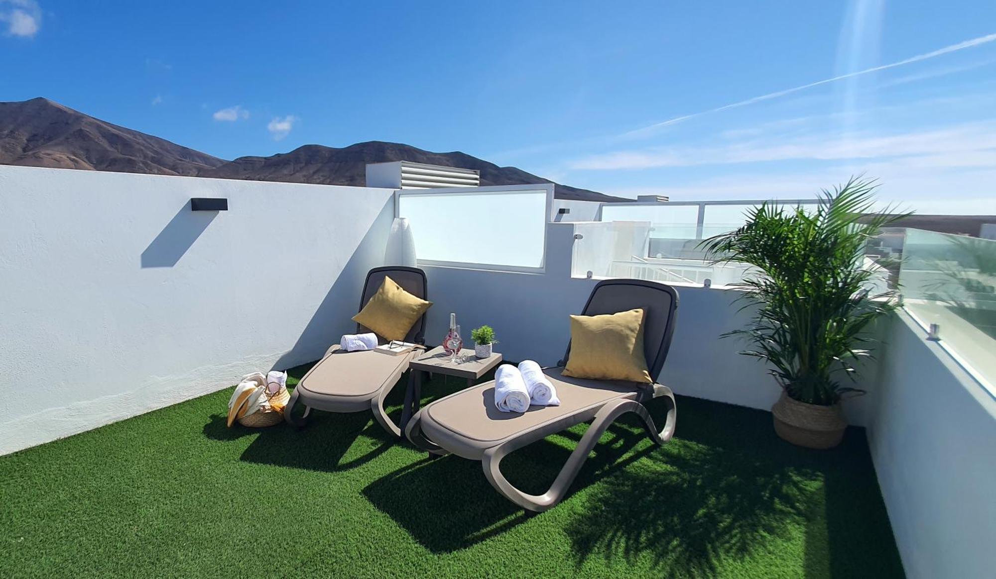 Serena Holiday Homes By Livvo Playa Blanca  Extérieur photo